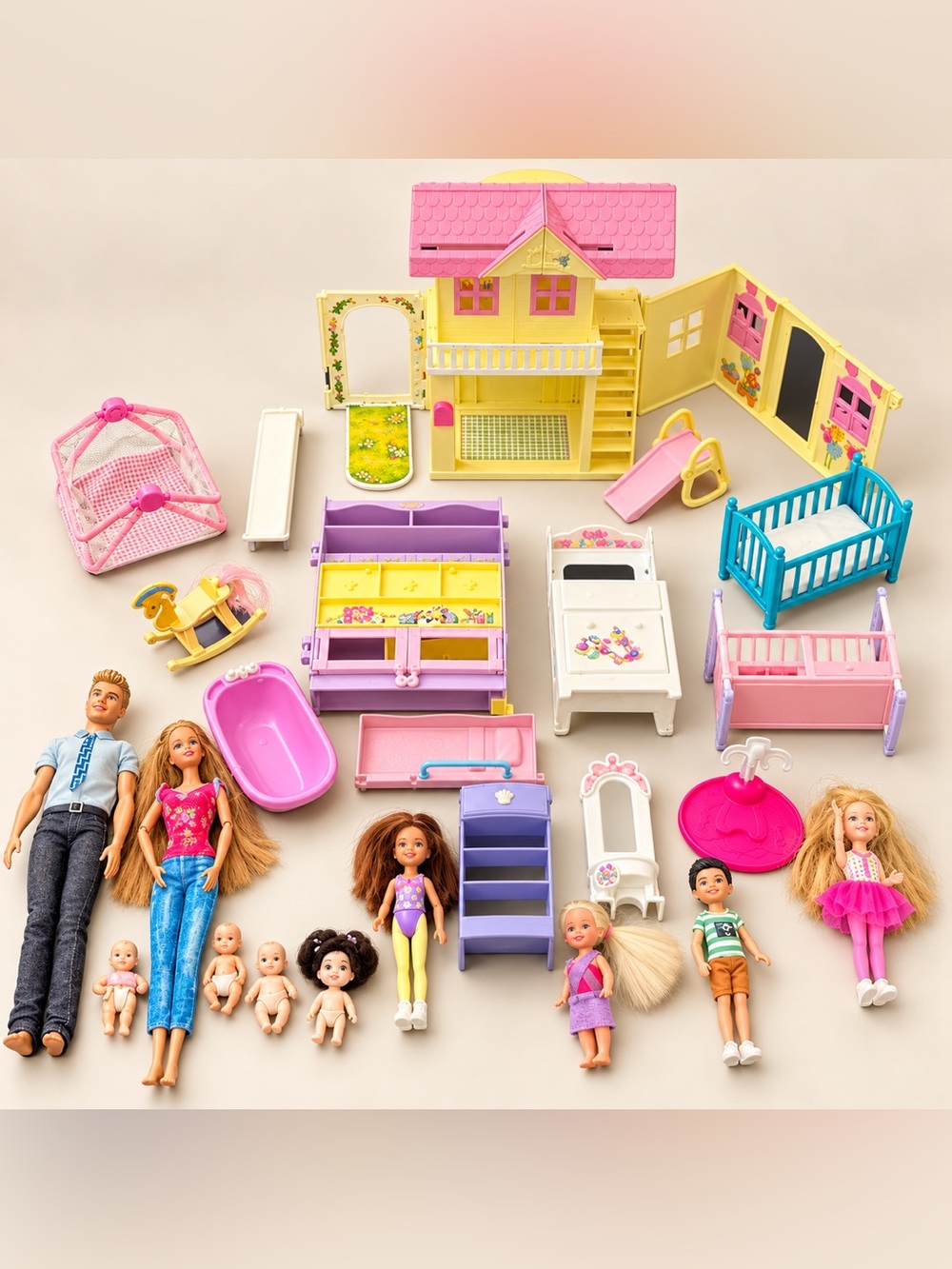 Mattel Barbie Happy Family House and Doll Lot Midge Ken and Kelly lot